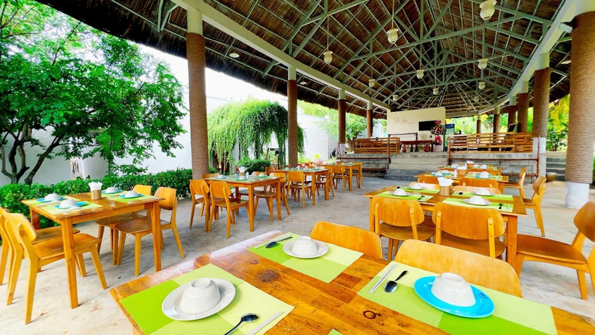 Me Bungalow Beach Resort Phan Thiet