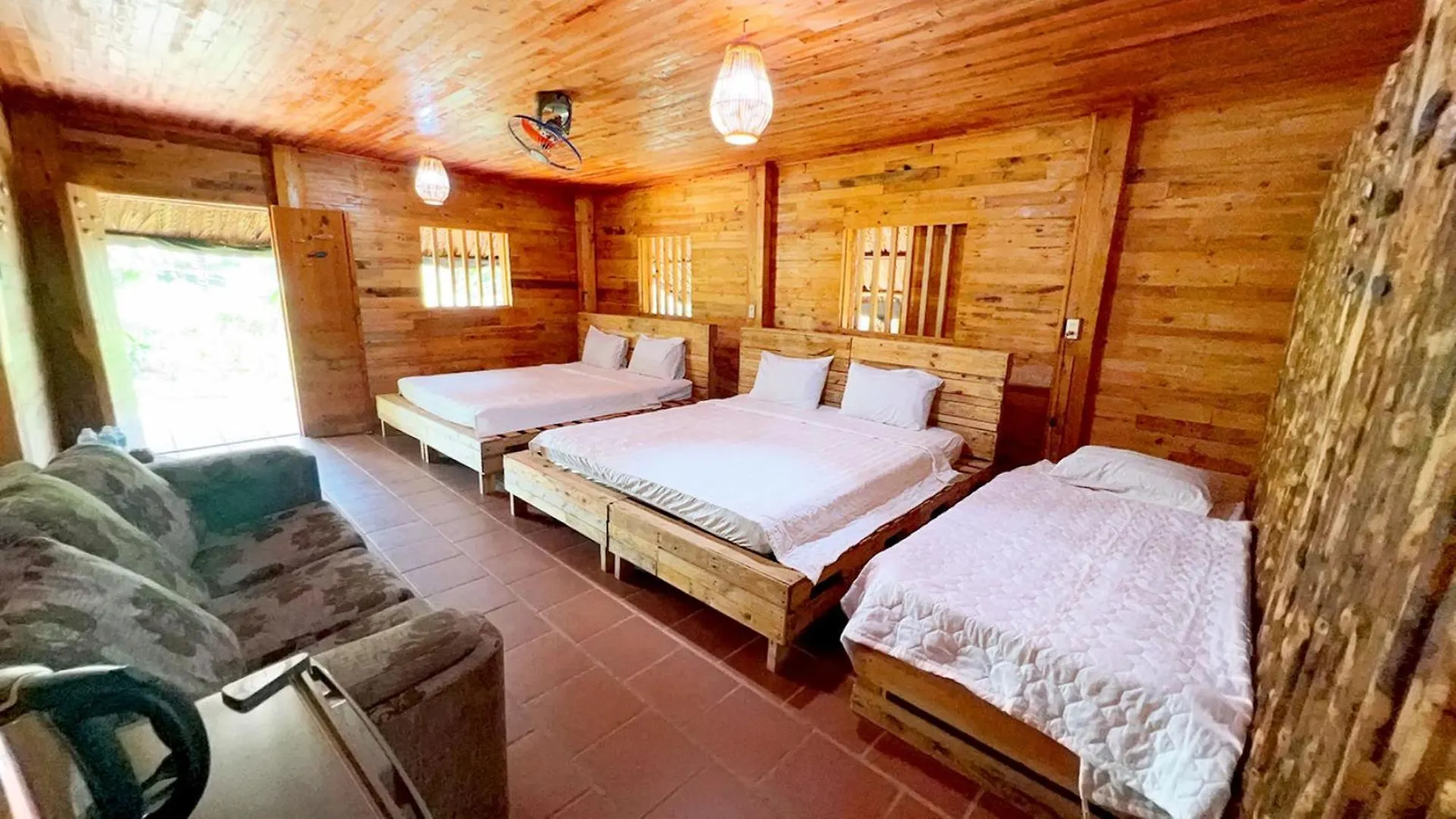Me Bungalow Beach Resort Phan Thiet